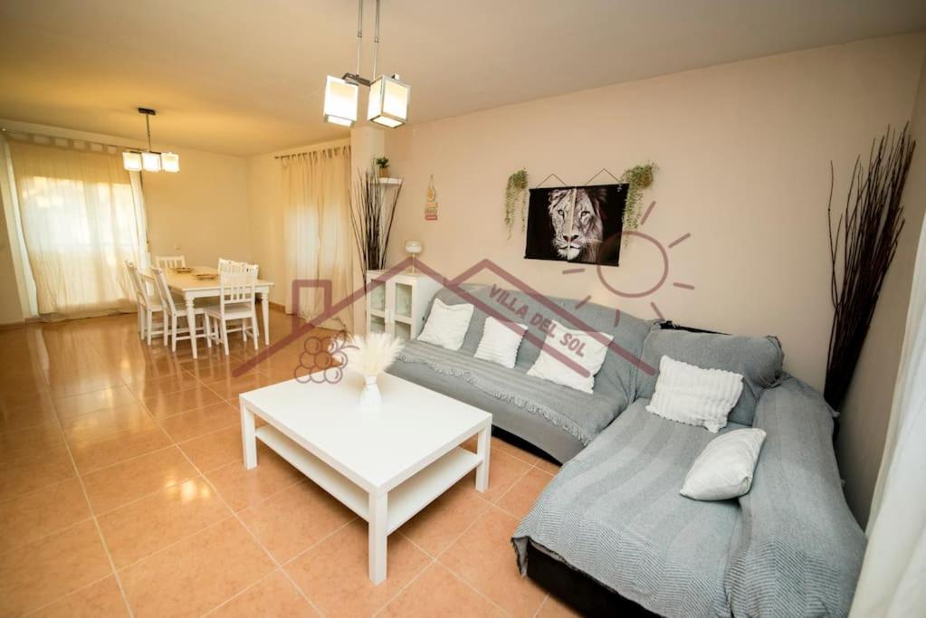 Villa Del Sol - Piscina Climatizada Mentrida Экстерьер фото