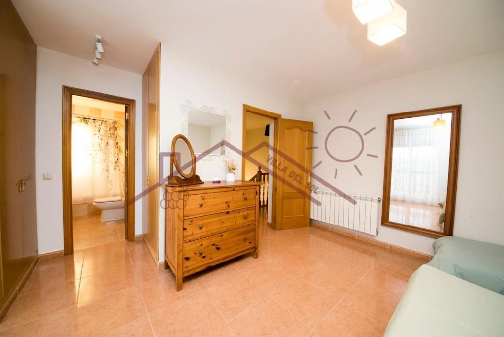 Villa Del Sol - Piscina Climatizada Mentrida Экстерьер фото